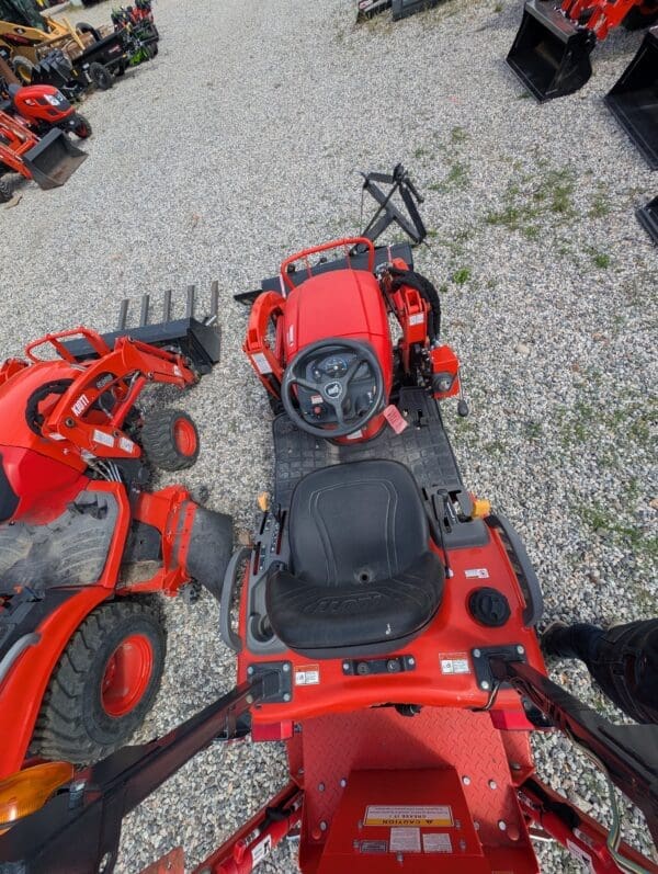 KIOTI CS2210 Tractor, Loader, Backhoe, and Rear Blade - Image 5